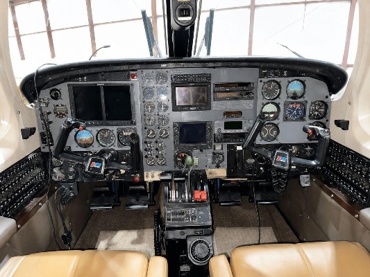 1981 Piper Cheyenne I — photo 5