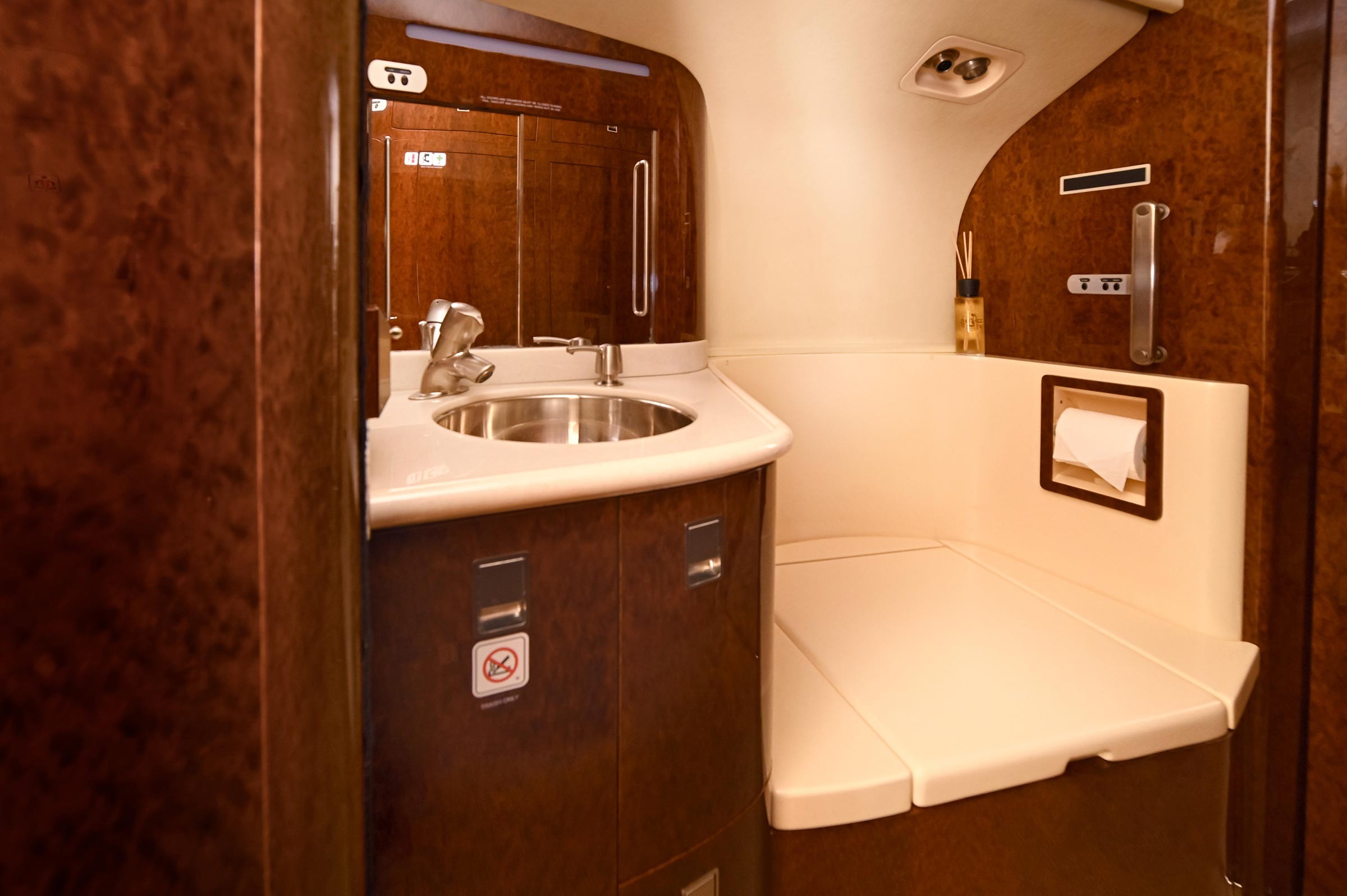 2012 Falcon 7X — photo 4