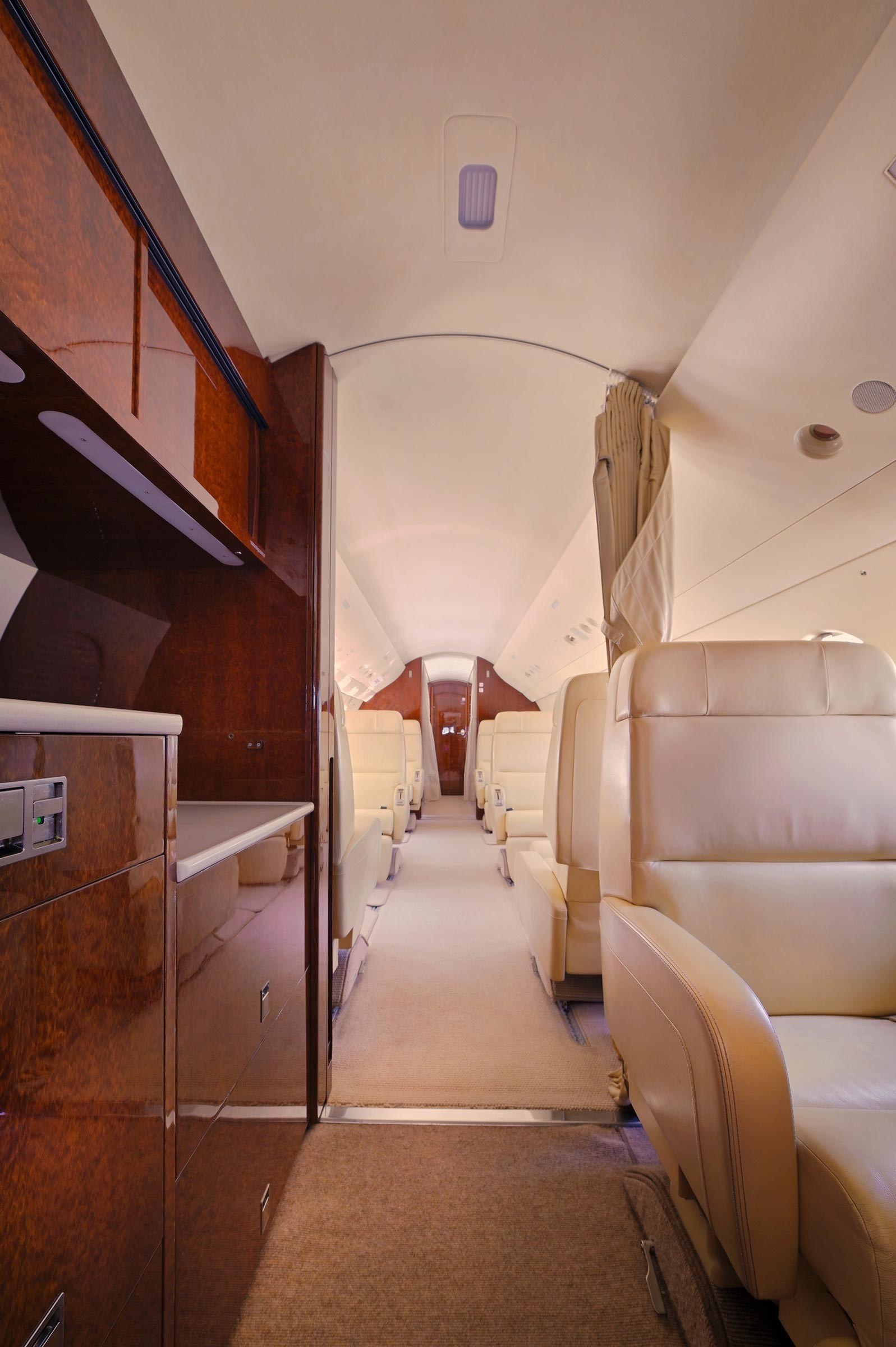2012 Falcon 7X — photo 5