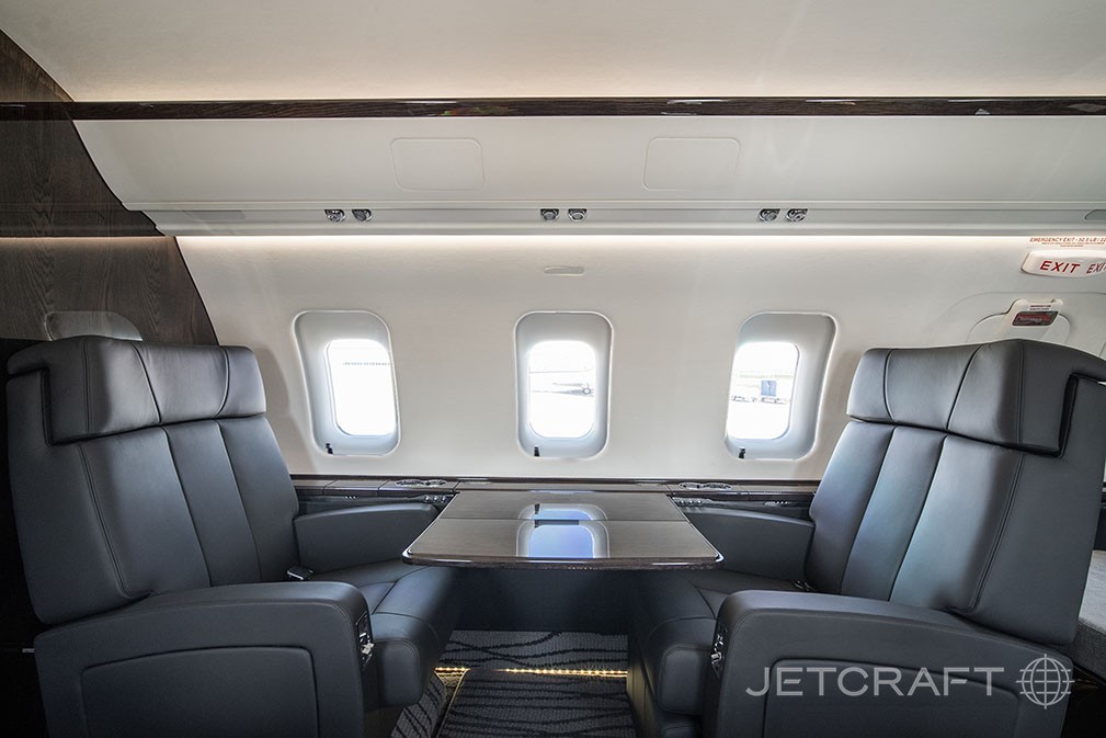 2011 Bombardier Challenger 605 — photo 5