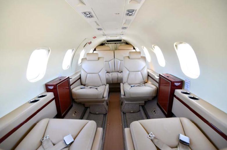 1992 Learjet 31 — photo 2