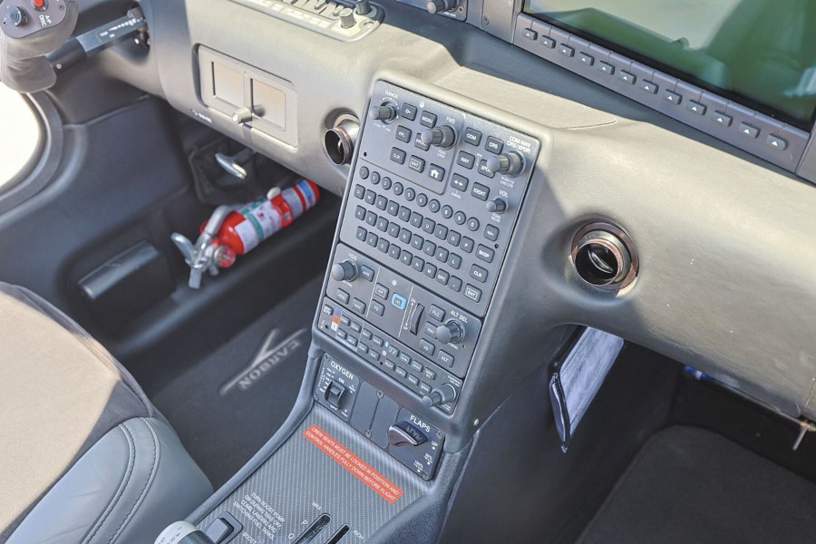 2021 Cirrus SR22T-G6 GTS (N512TT), photo 12