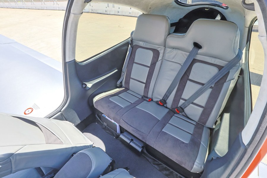 2021 Cirrus SR22T-G6 GTS (N512TT), photo 8
