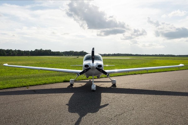 2022 Cirrus SR20 — photo 3