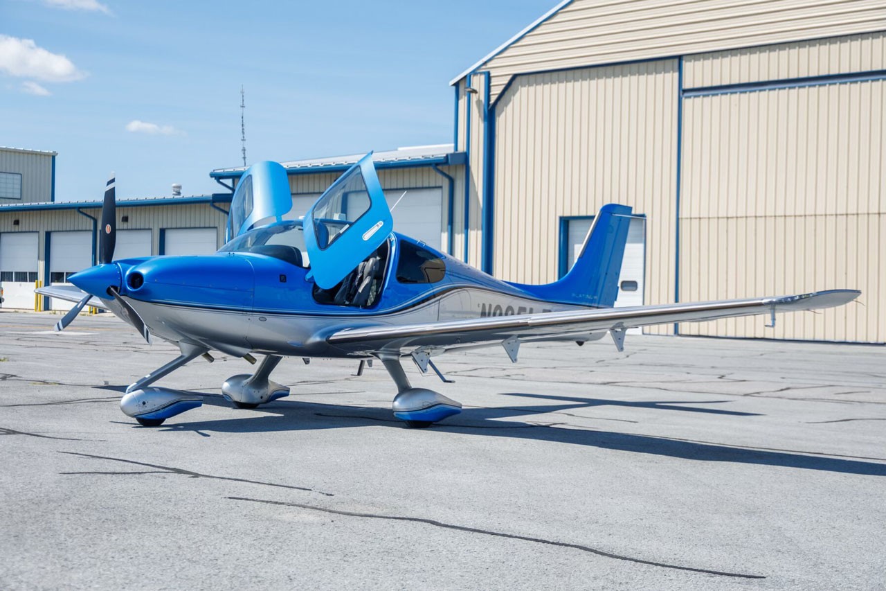 2019 Cirrus SR22-G6 — photo 2