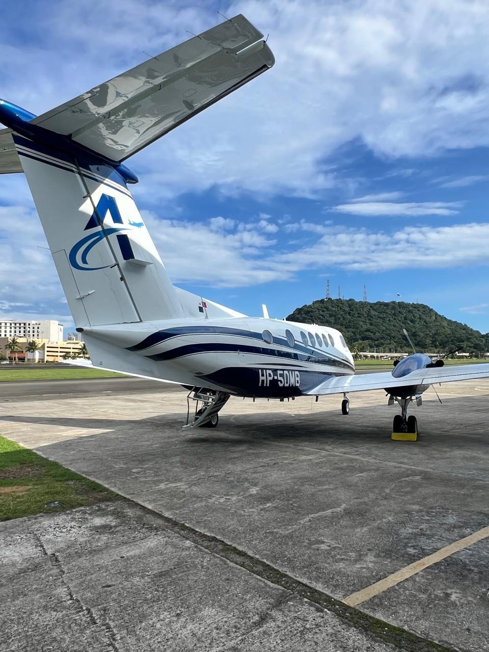 1981 Beech King Air B200 — photo 4