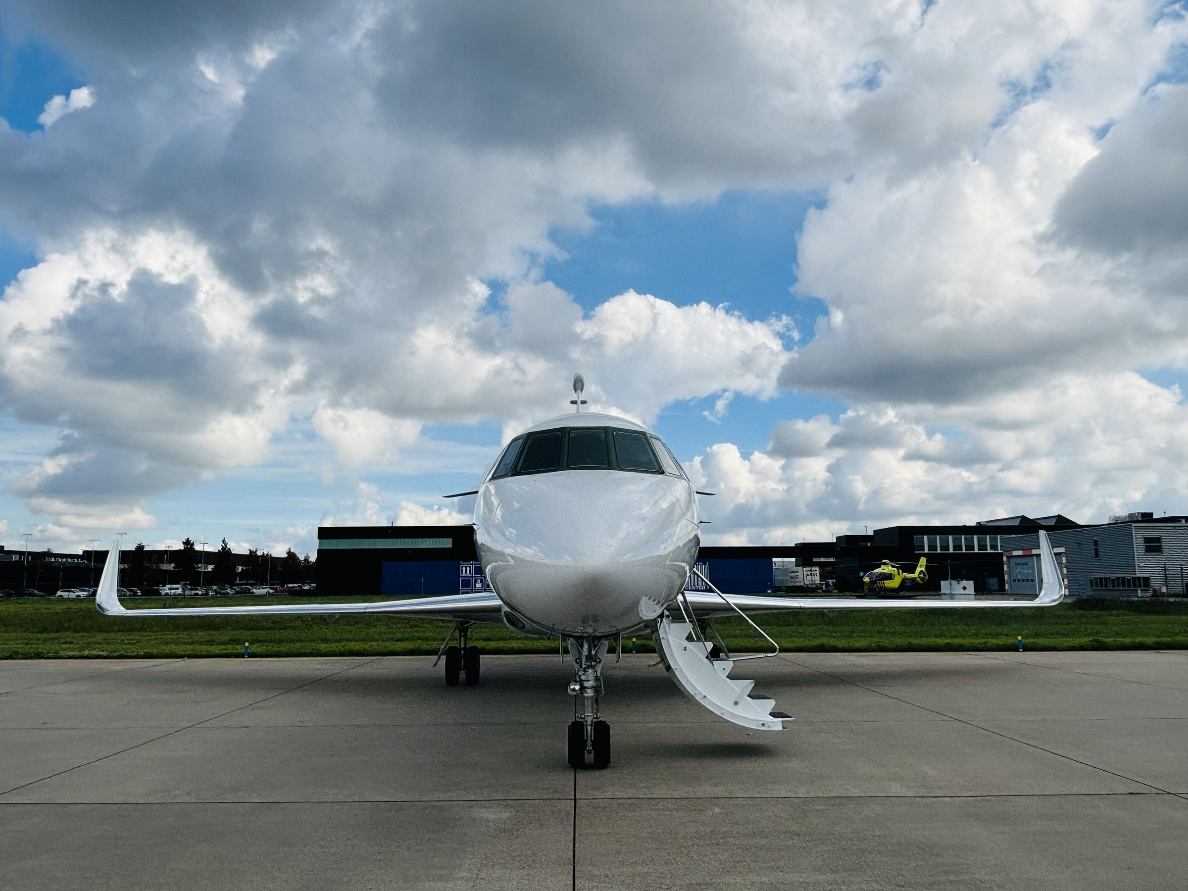 2000 Falcon 900EX — photo 2