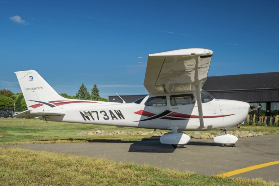 2022 Cessna 172S Skyhawk SP, photo 5