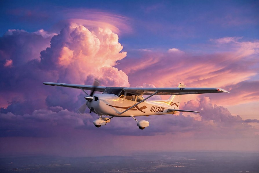 2022 Cessna 172S Skyhawk SP, photo 9