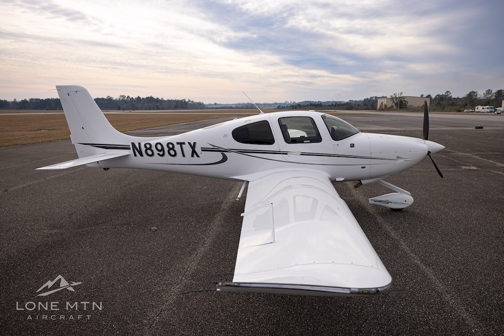 2019 Cirrus SR20 — photo 2