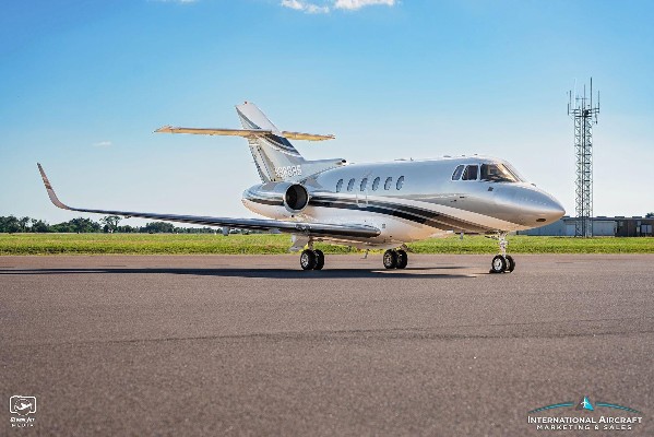 2002 Hawker 800XP — photo 1