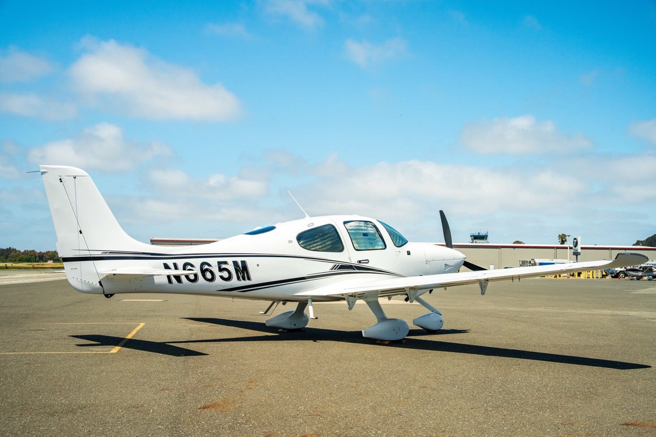 2022 Cirrus SR20 — photo 5