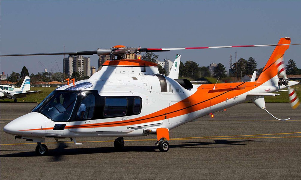 2011 Agusta A109E Power, photo 2