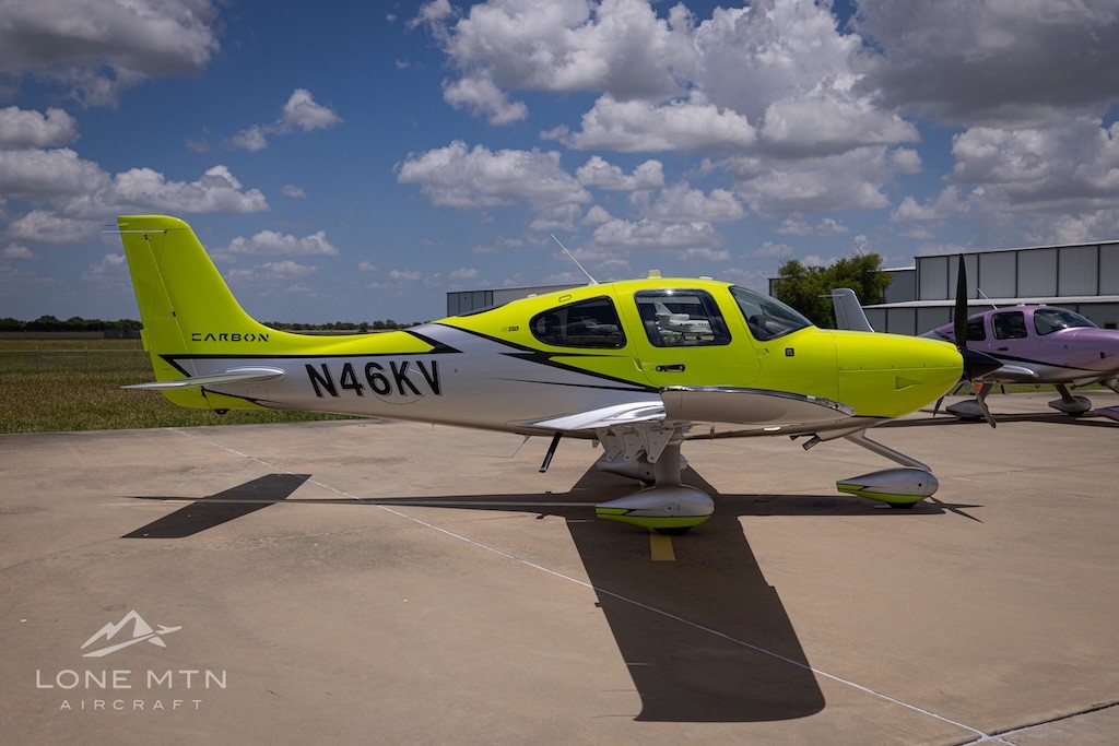 2021 Cirrus SR22-G6 — photo 2