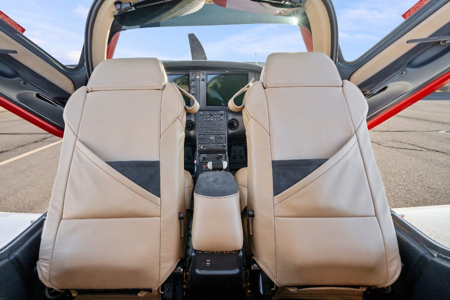 2021 Cirrus SR22-G6 GTS (N884), photo 13