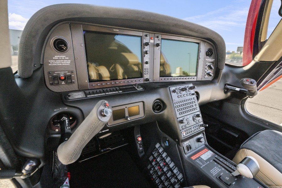 2021 Cirrus SR22-G6 GTS (N884), photo 16