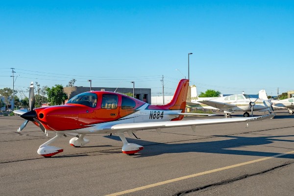 2021 Cirrus SR22-G6 — photo 2
