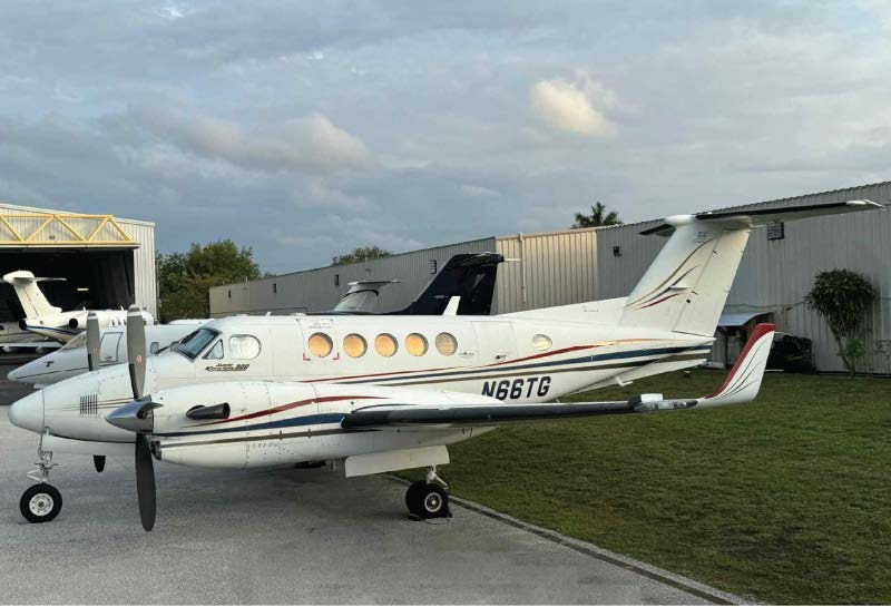 1988 Beech King Air 300 — photo 3
