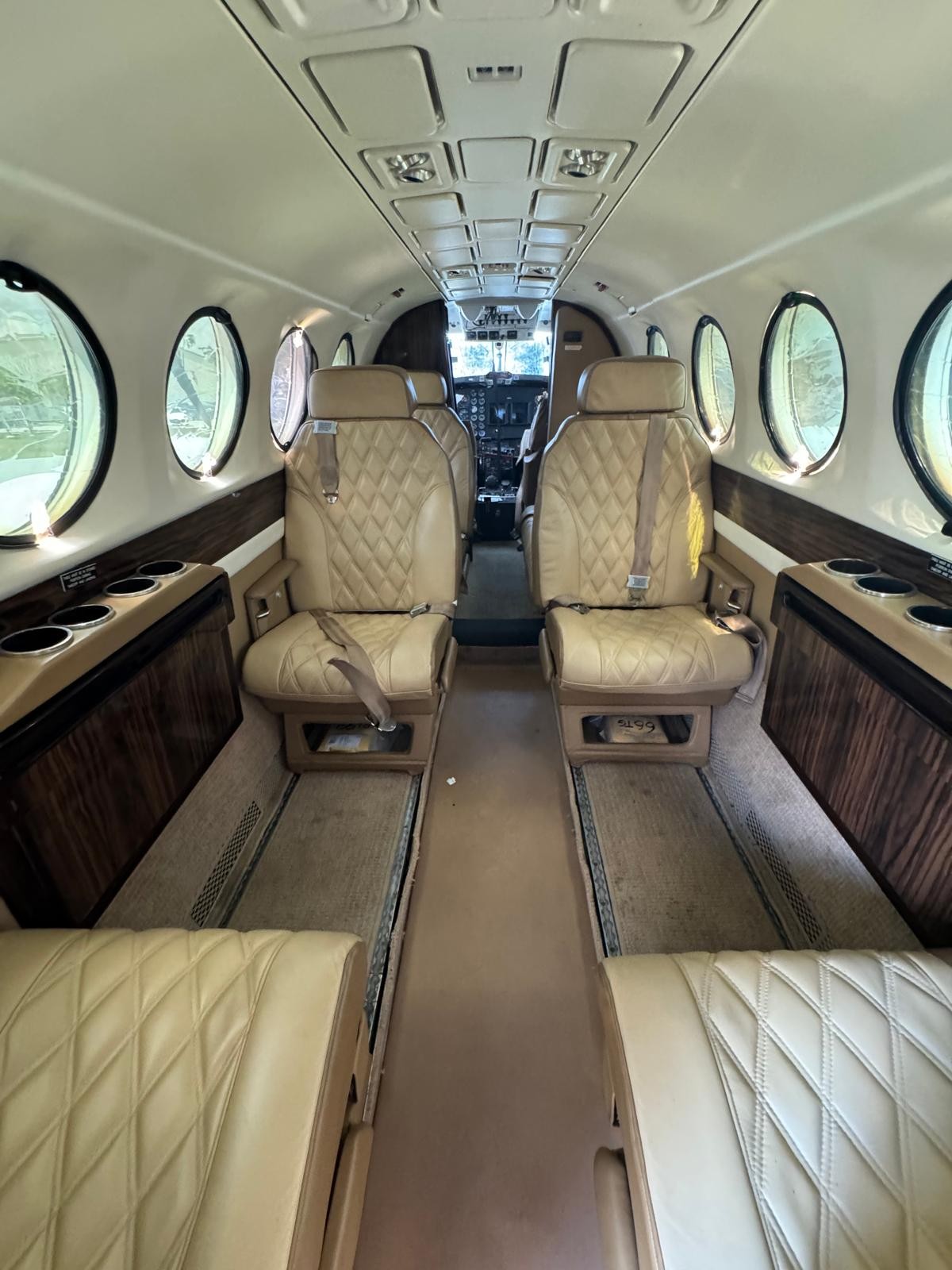 1988 Beech King Air 300 — photo 4