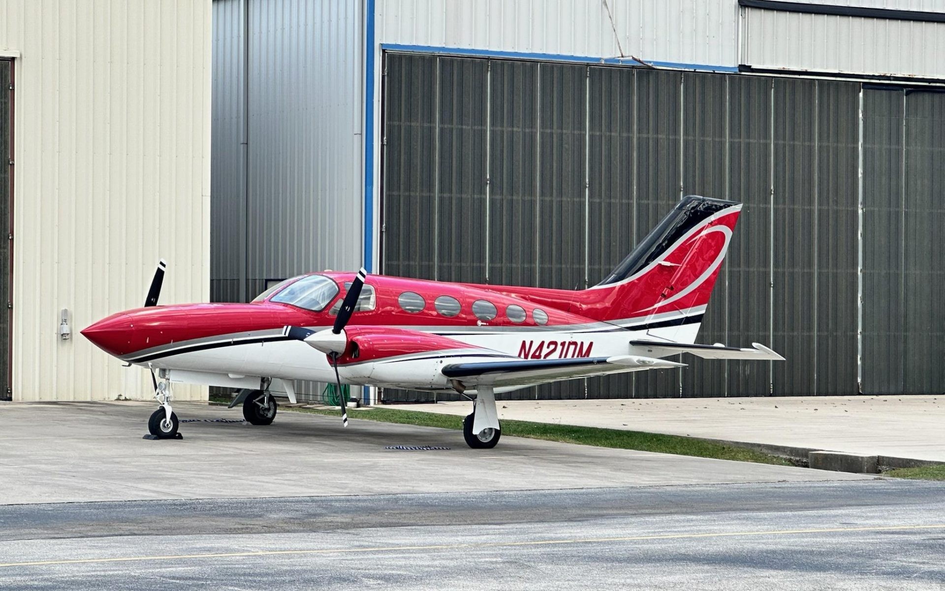 1976 Cessna 421C — photo 2