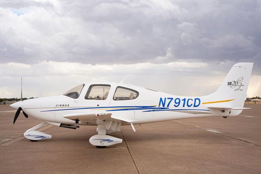 2004 Cirrus SR20-G2, photo 1