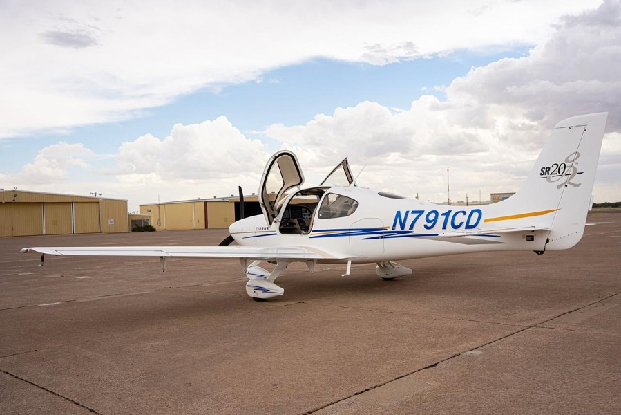 2004 Cirrus SR20-G2, photo 8
