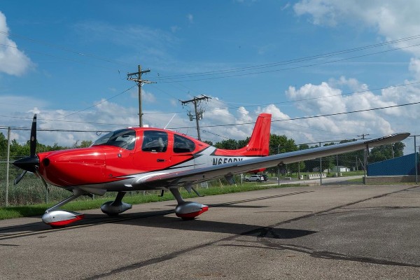 2023 Cirrus SR20 — photo 2