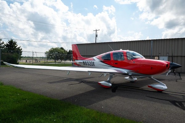 2023 Cirrus SR20 — photo 4