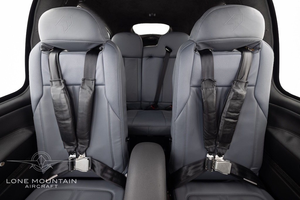 2021 Cirrus SR20 — photo 5