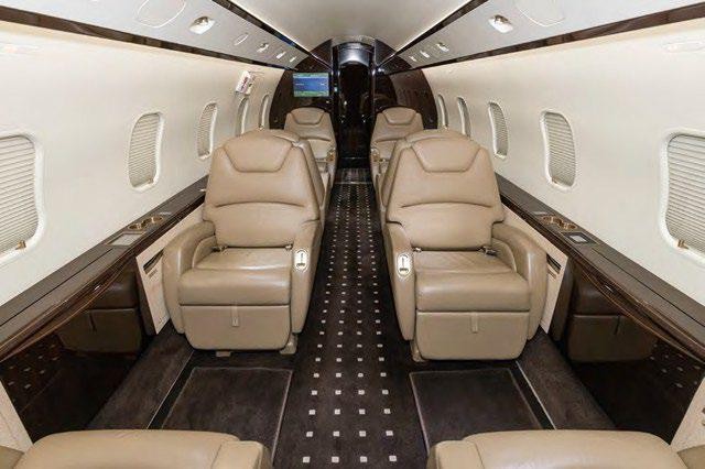 2010 Bombardier Challenger 300 — photo 3