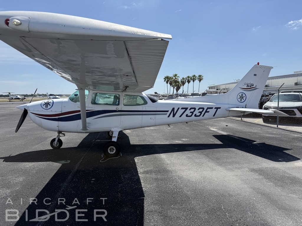 1977 Cessna 172N — photo 2