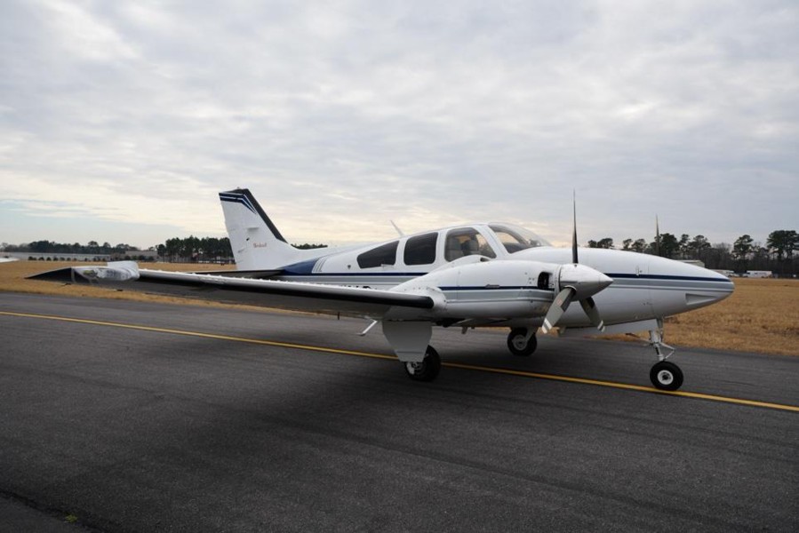 1981 Beechcraft Beech Baron E55, photo 7
