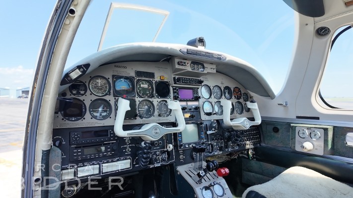 1981 Piper Super 700 Aerostar — photo 4