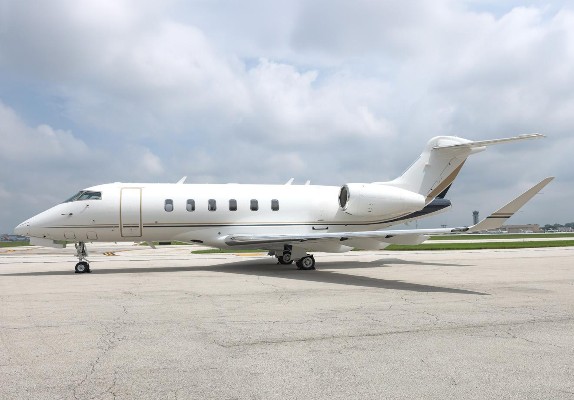 2021 Bombardier Challenger 350 — photo 1
