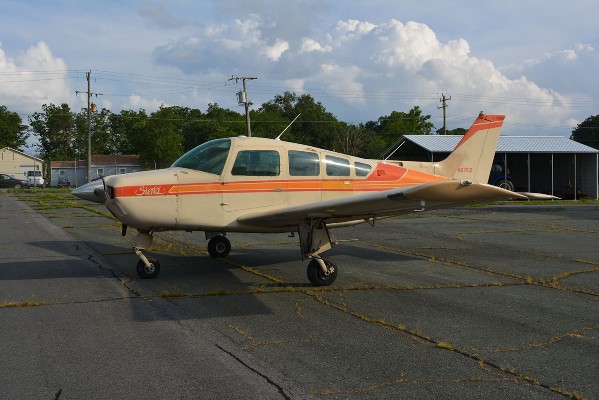 1979 Beech Sierra C-24-R — photo 1