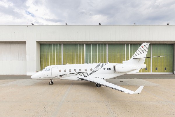 2004 Gulfstream G200 — photo 1
