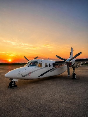 1979 Twin Commander 690 — photo 3