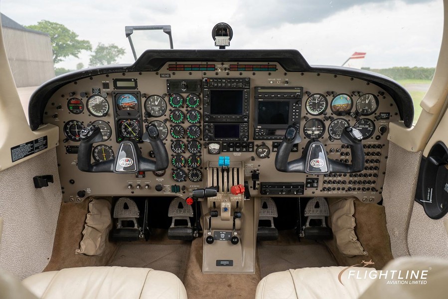 2001 Piper Seneca V, photo 17
