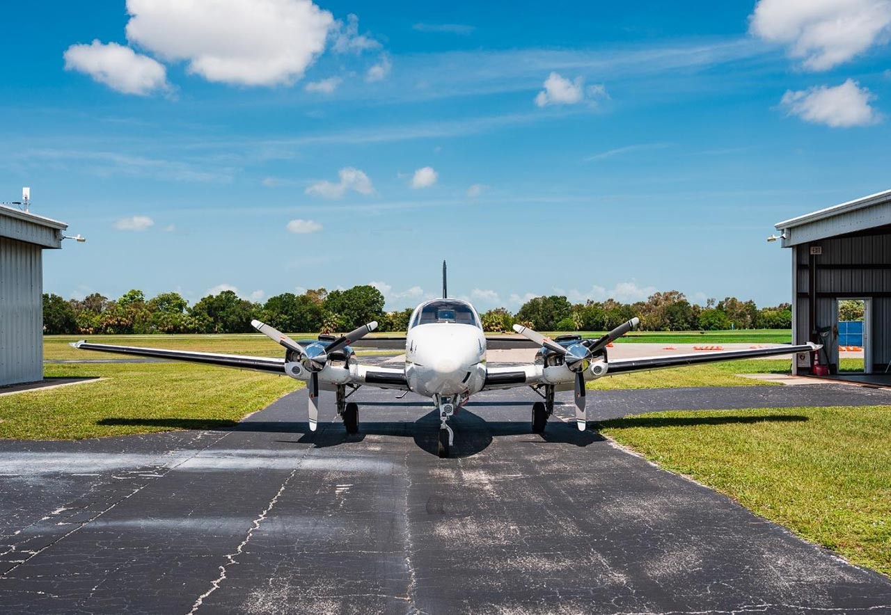 2007 Beech Baron G58 — photo 2