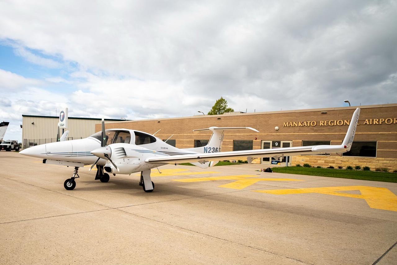 2006 Diamond TwinStar DA42 — photo 2