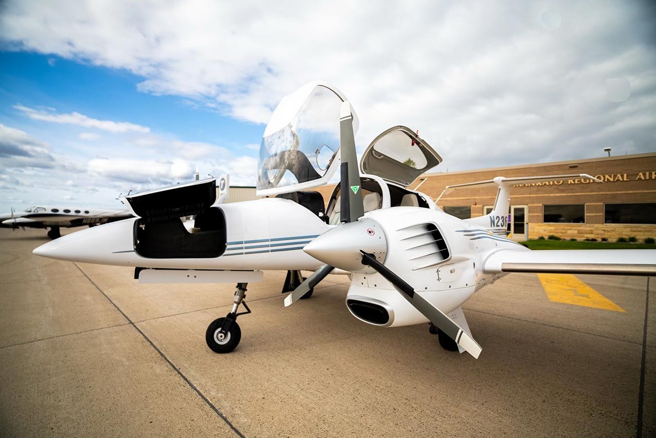 2006 Diamond TwinStar DA42 — photo 4