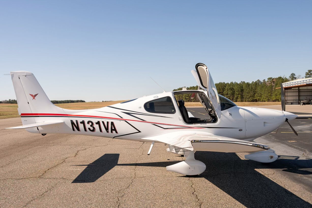 2025 Cirrus SR20 — photo 5