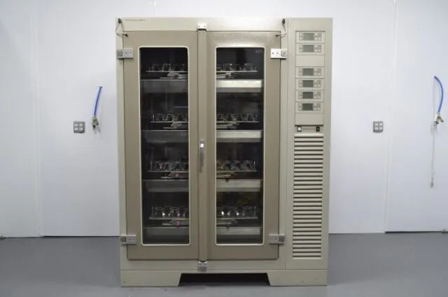 Pre-owned / Used / Fully Refurbished 2012 Kuhner Shaker ISF4-X INCUBATORS for Sale - photo 4