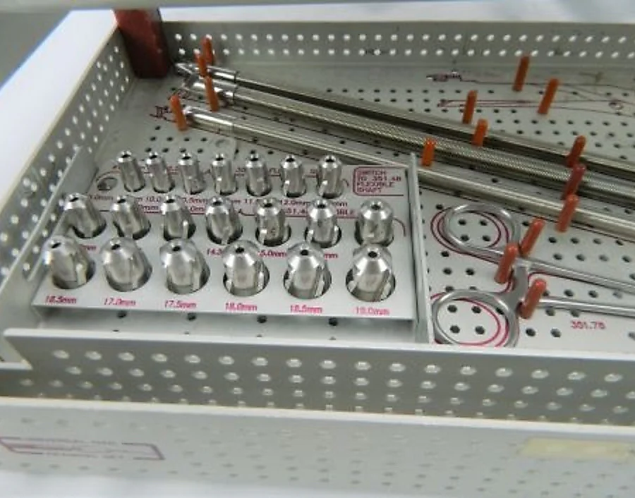 Pre-owned / Used 1990 SYNTHES Universal Nail Reaming Set REAMERS/ ORTHOPEDIC for Sale - photo 4
