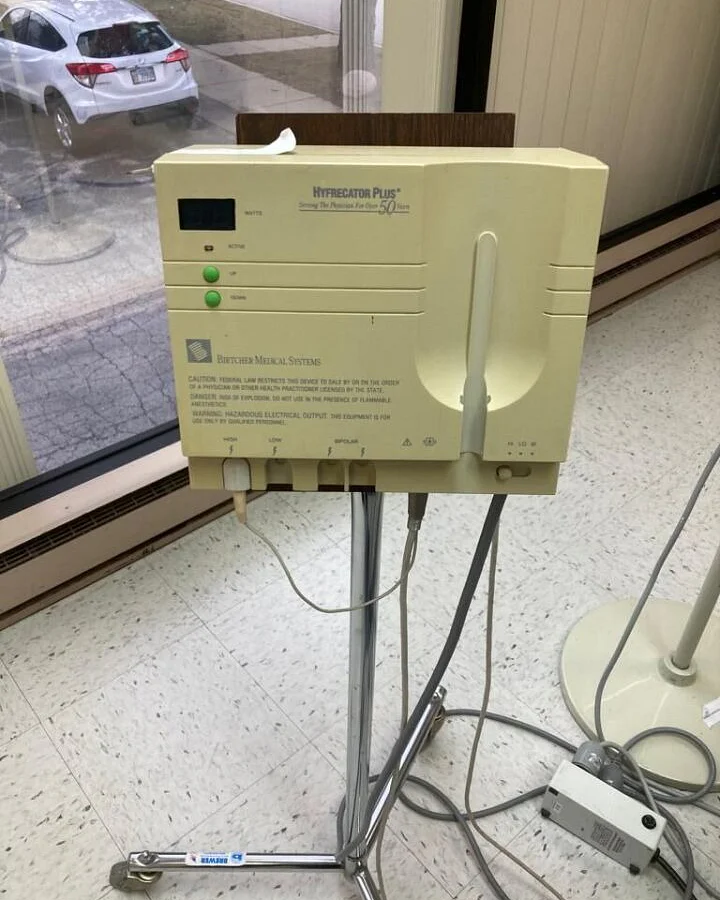 Pre-owned / Used 1989 BIRTCHER MEDICAL 7-797 APPARATUS/ ELECTROSURGICAL for Sale - photo 5