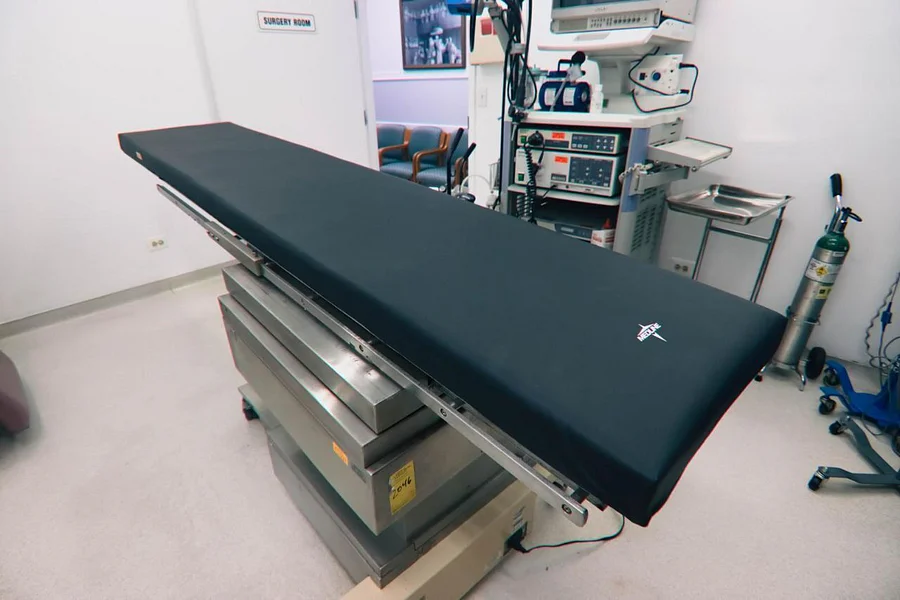 Pre-owned / Used 2017 UNIVERSAL HEALTH 9650 C-ARMS/ RADIOGRAPHIC/ FLUOROSCOPIC/ X-RAY for Sale - photo 4