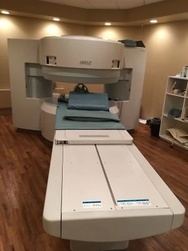 Pre-owned / Used 2006 HITACHI MEDICAL AIRIS II MRI SYSTEMS for Sale - photo 4