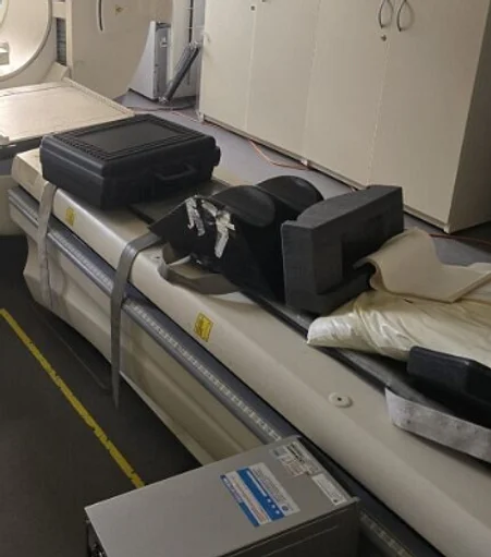 Pre-owned / Used 2010 GE HEALTHCARE SPECT-CT INFINIA HAWKEYE H300 CT SCANNERS for Sale - photo 2