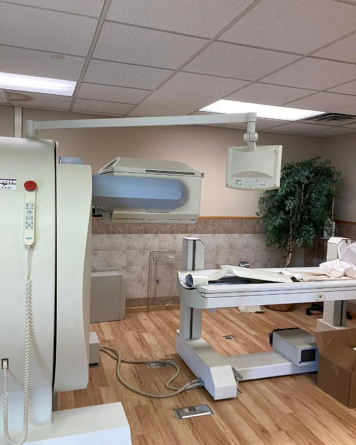 Pre-owned / Used 2002 SIEMENS E-Cam SPECT SYSTEMS for Sale - photo 2