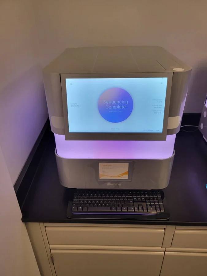 Pre-owned / Used 2023 ILLUMINA NextSeq 2000 DNA SEQUENCING SYSTEMS for Sale - photo 4